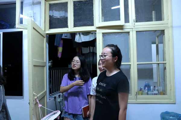  新学期色情动漫
领导老师下寝送关怀